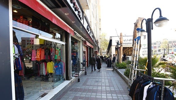 میدان منیریه بورس لوازم ورزشی در تهران