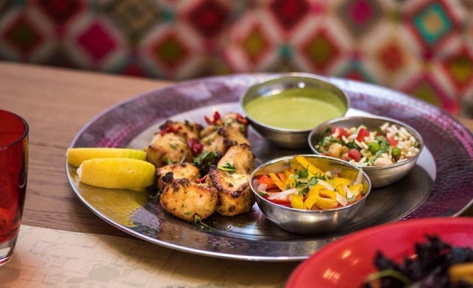 رستوران بام لند روتی