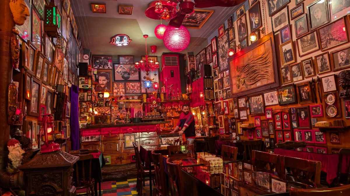 کافه گل‌ رضاییه تهران