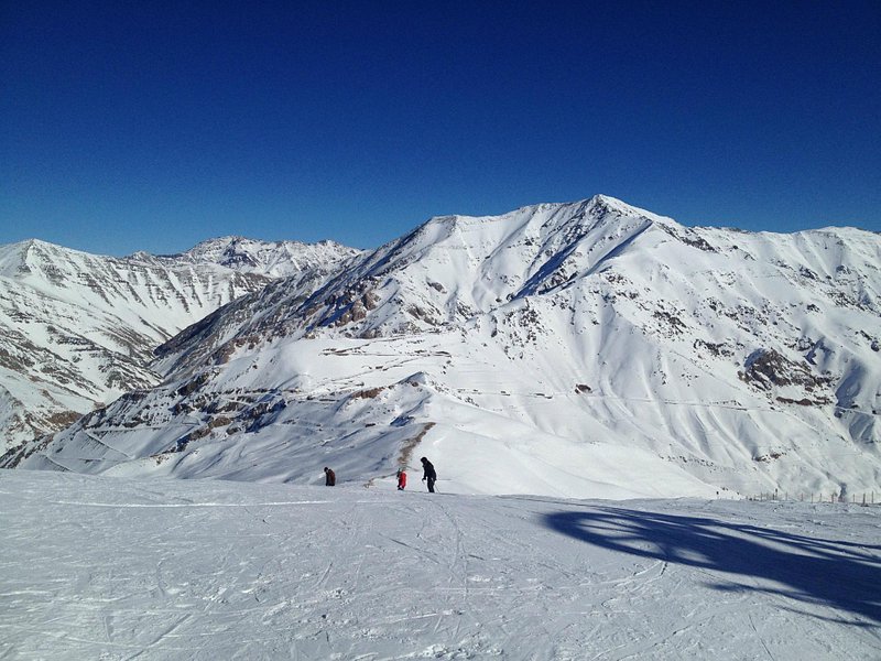 پیست دیزین از تفریحات زمستان تهران