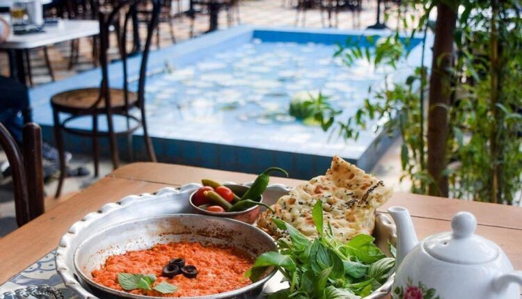 کافه های روباز تهران | آدرس، ساعت کار و عکس