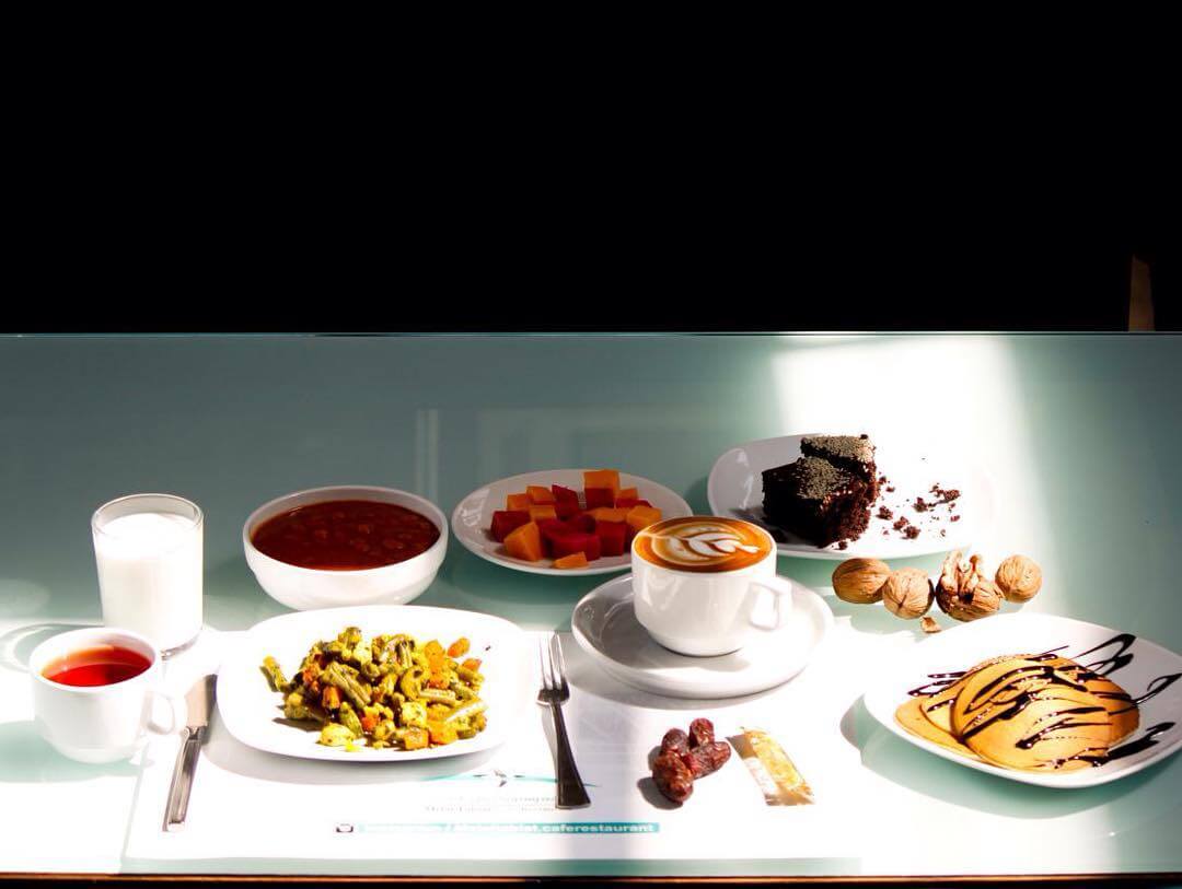 صبحانه سلف سرویس در تهران ملل 3