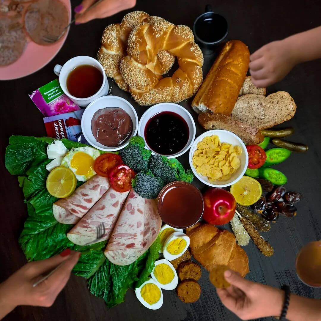 صبحانه سلف سرویس در تهران تهرانبین 2