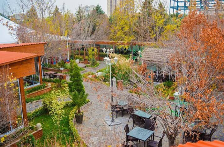 رستوران روباز دورهمی