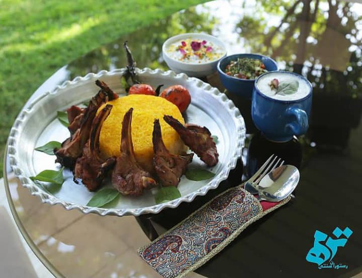 رستوران ترمه در فضای باز