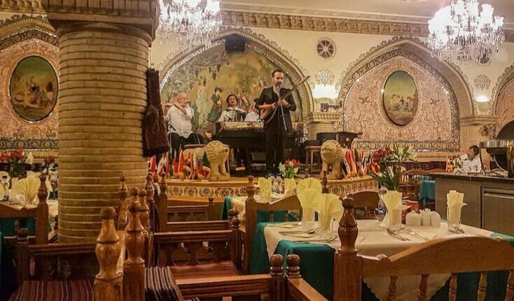 رستوران با موسیقی زنده در تهران؛ گزینه‌هایی با اجرای موسیقی و غذای عالی