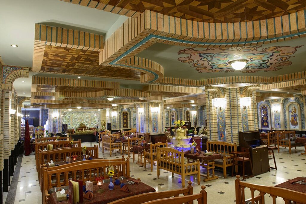 رستوران ترمه در تهران با موسیقی زنده