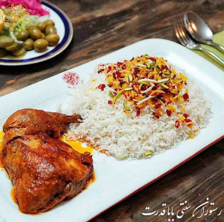 اجرای موسیقی زنده در رستوران سنتی