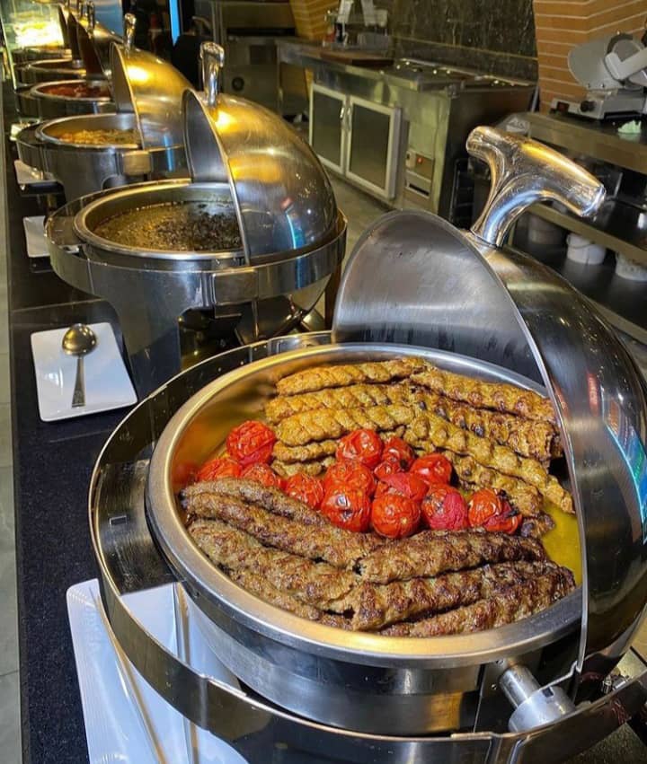 رستوران کاظمی با موسیقی زنده در تهران