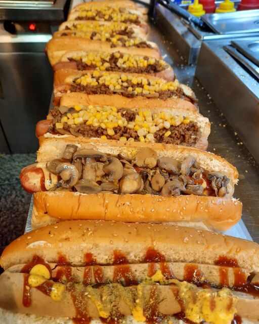 هات داگ فرید در غرب تهران