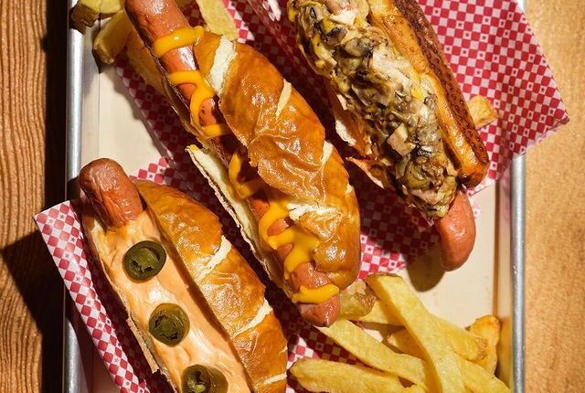 بهترین هات داگ تهران کجا پیدا می‌شود؟ ما بلدیم!