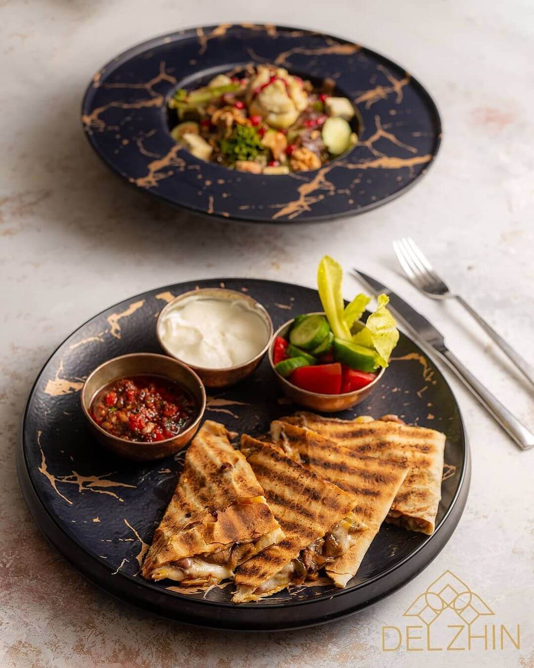 منوی فرنگی رستوران دلژین ئر مرکز شهر