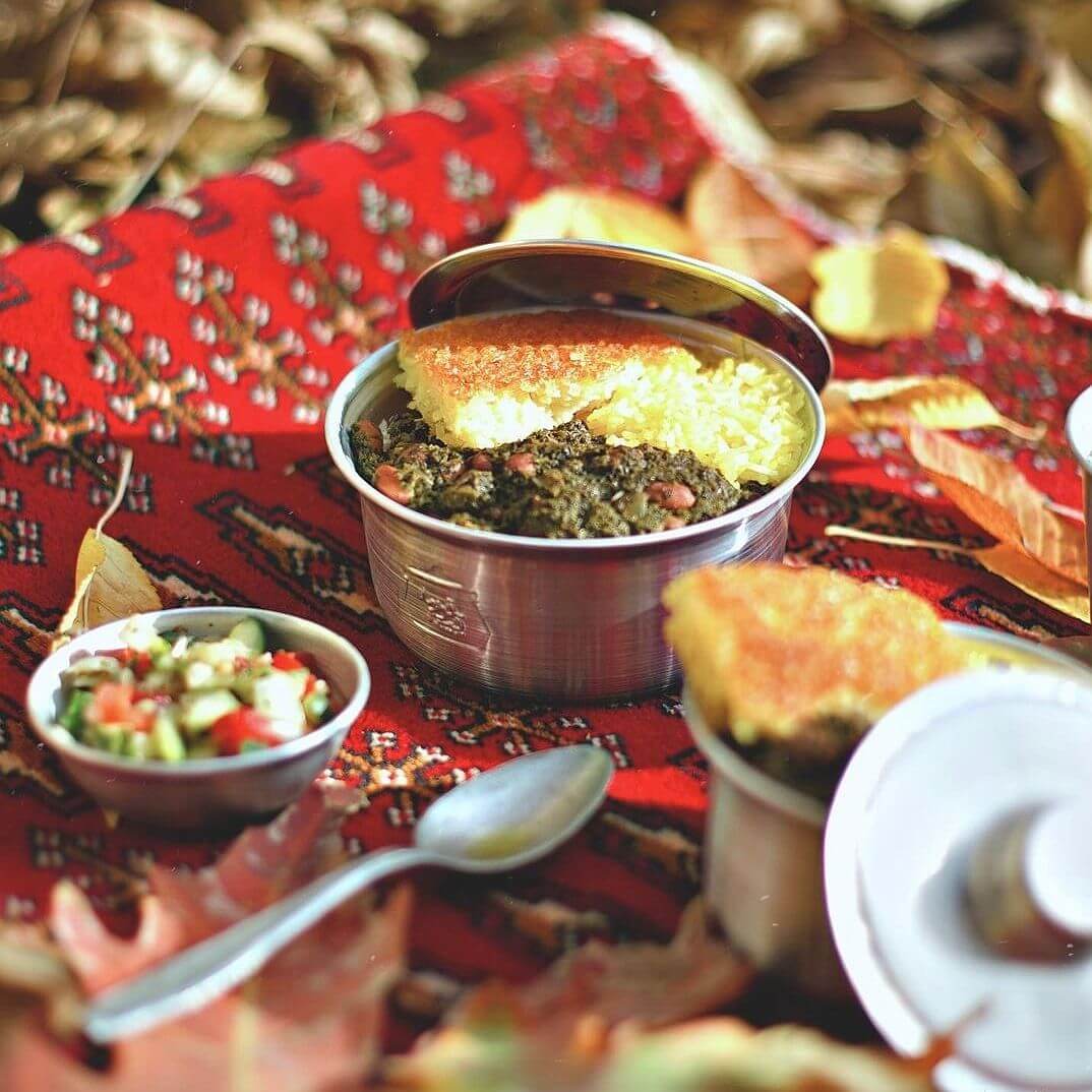 چلوخورشت سبزی در رستوران قیمه قرمه بهترین رستوران مرکز تهران