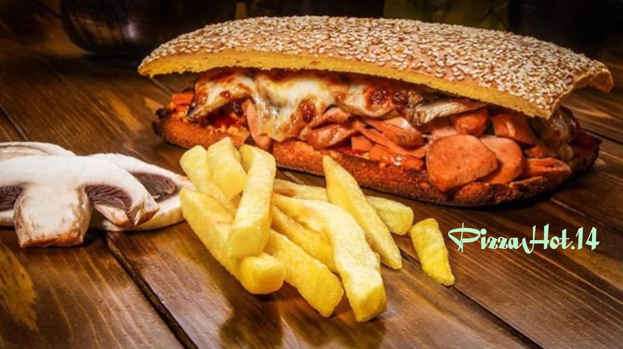 فست فود هات در خیابان اندرزگو