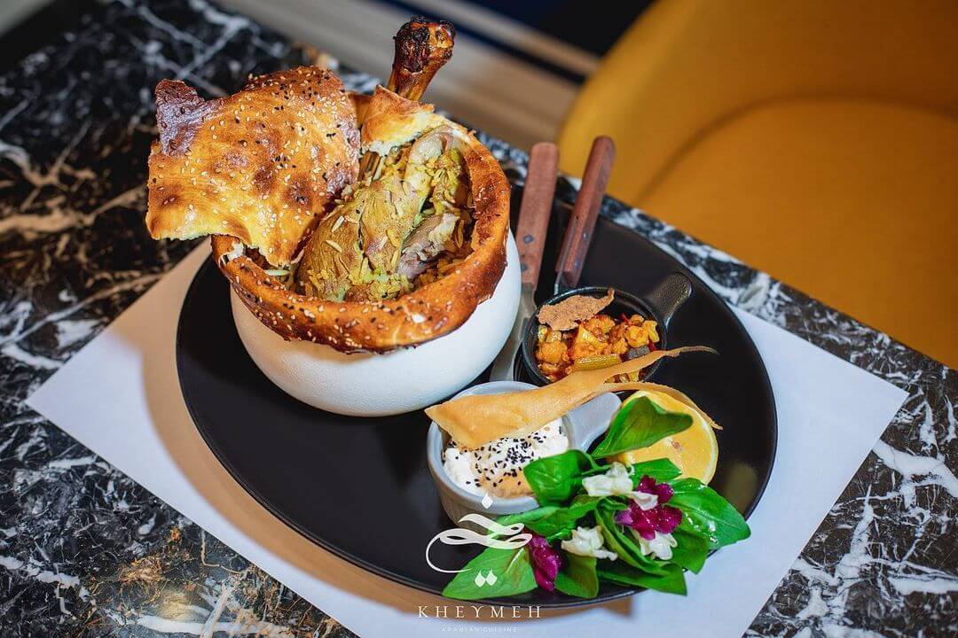 مجبوس الدجاج در رستوران لبنانب تهران