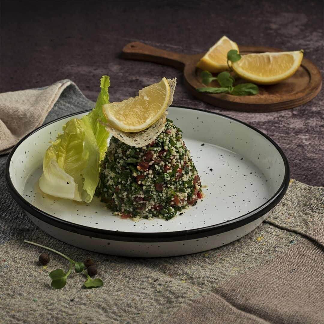 سالاد تبوله خوش طعم رستوران مدائن