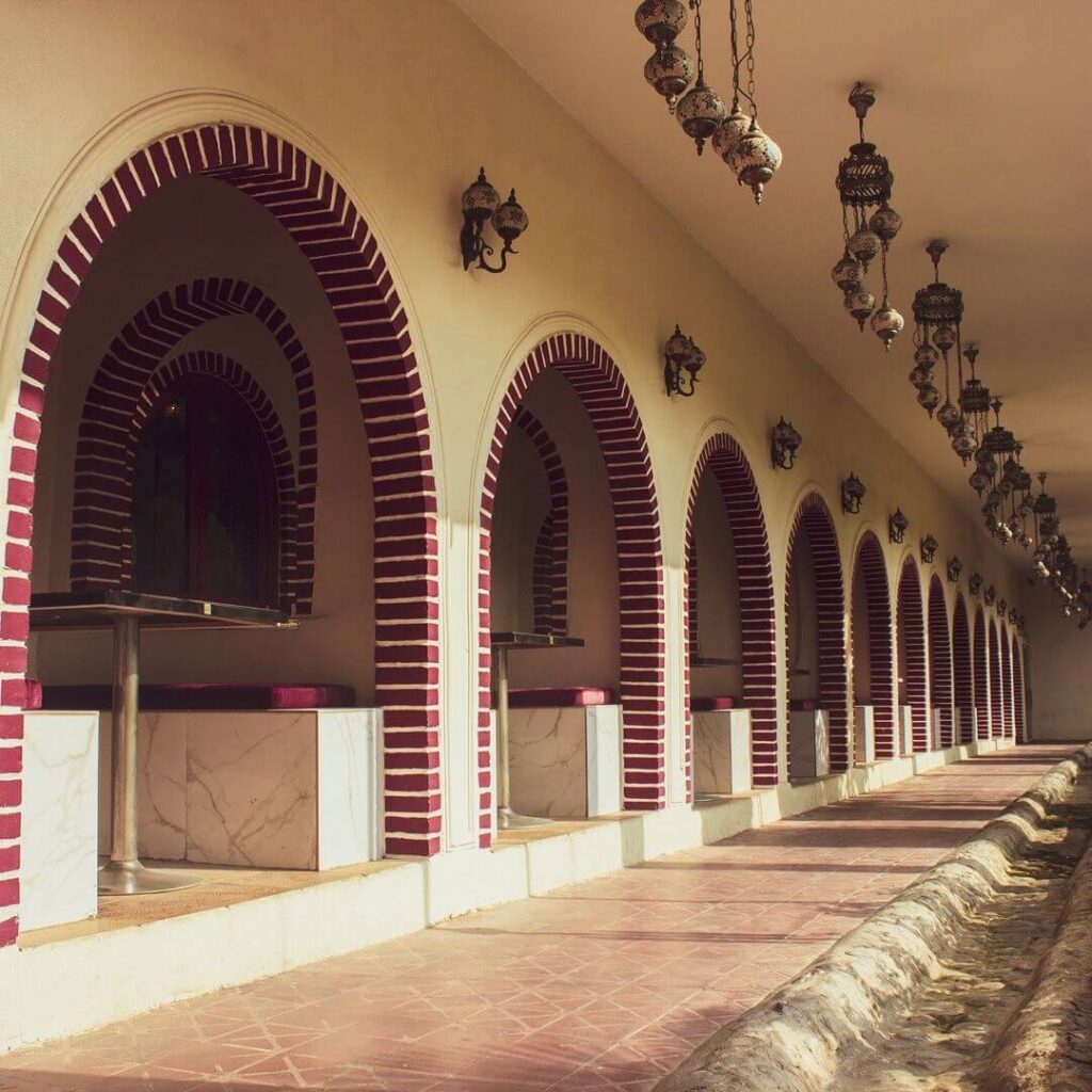 رستوران زوفا در هتل ارم