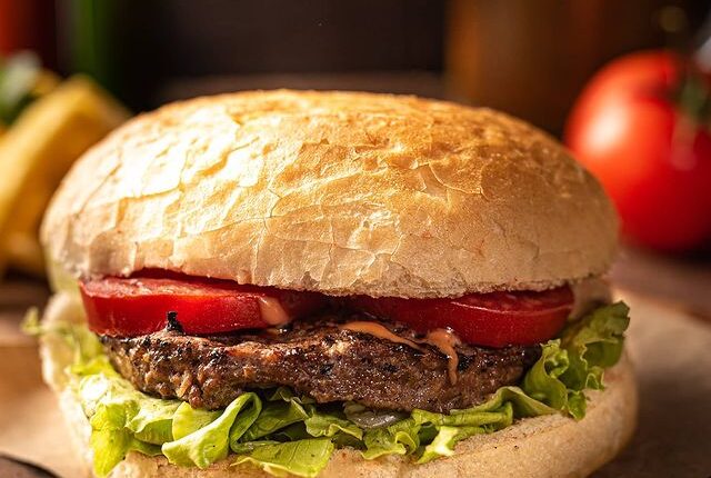 گردش در زمان با ساندویچی های قدیمی تهران