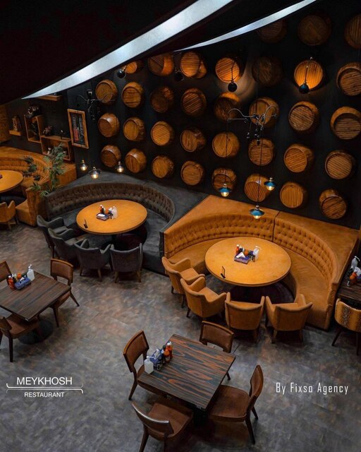 فضای داخلی رستوران میخوش