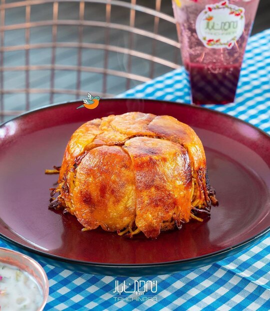 ته چین بار ولیعصر با منوی متنوع ته چین