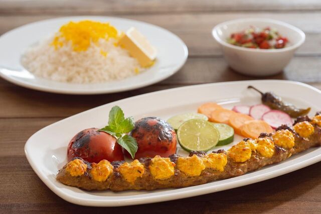 کباب نگینی در رستوران هانی