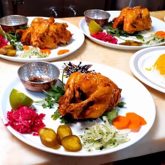 خوراک اکبرجوجه در کافه رستوران ماهور