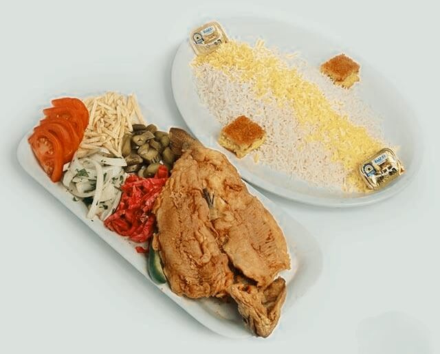 چلو ماهی کترینگ سیب در میدان ولیعصر