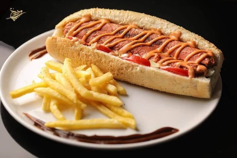 ساندویچ هات داگ رستوران ایتالیایی مریخ