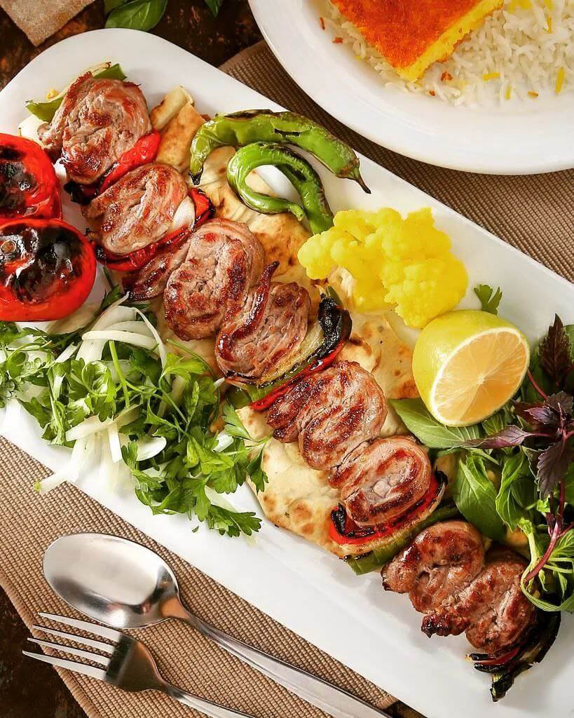 جوجه کباب نگینی رستوران نایب آبشار