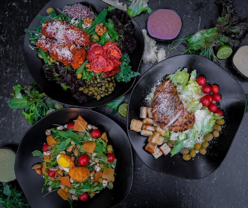 بالکافه یکی از معروف‌ترین‌های فهرست کافه رستوران ایران مال