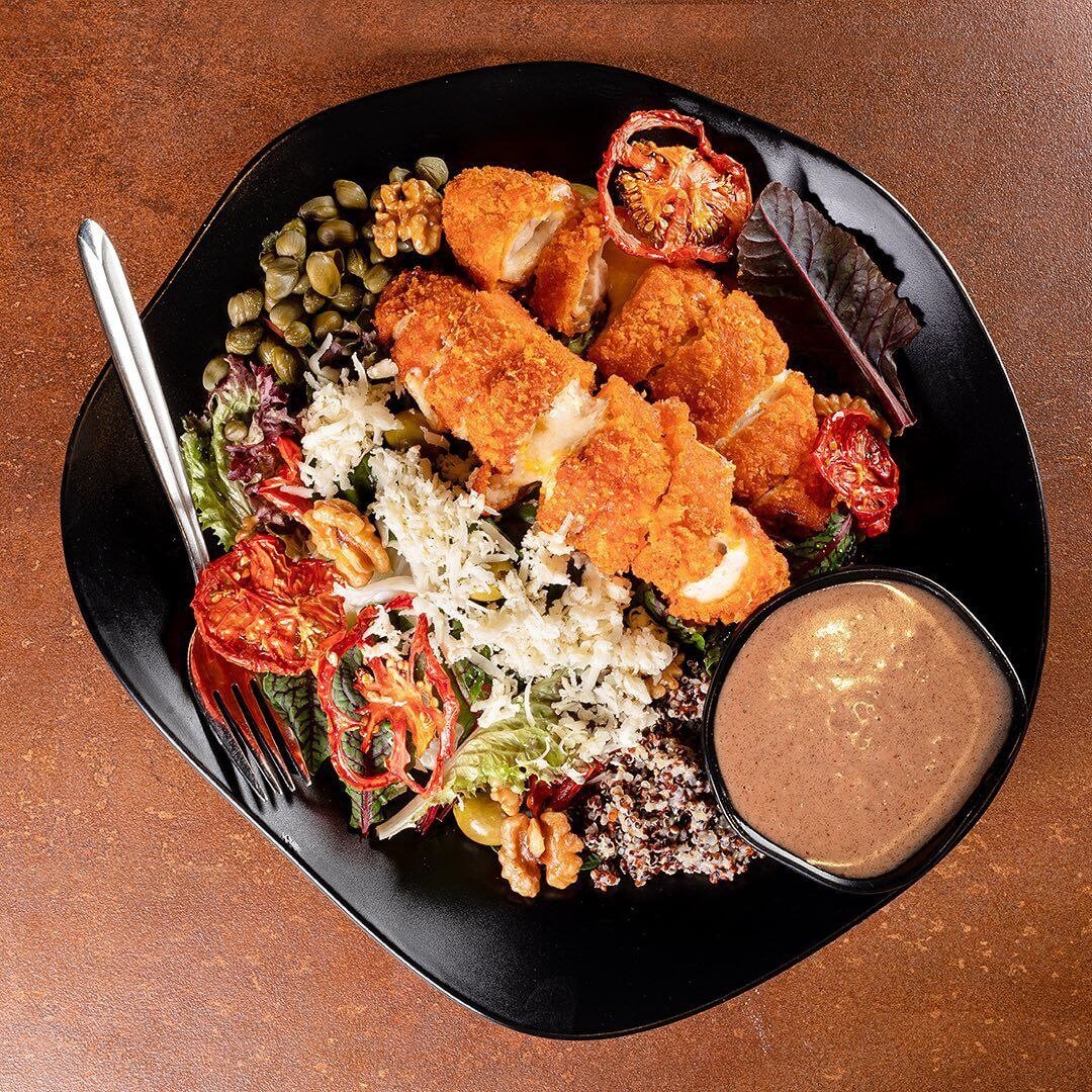 سالاد سزار بالکافه شعبه ایران مال