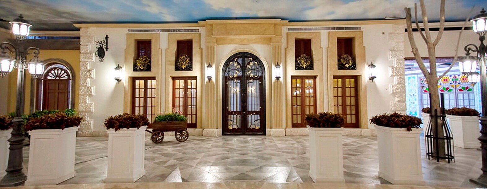 غذاهای بین المللی در باغ رستوران ملل  ایران مال