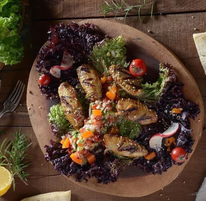 بال سوخاری در رستوران ایران مال