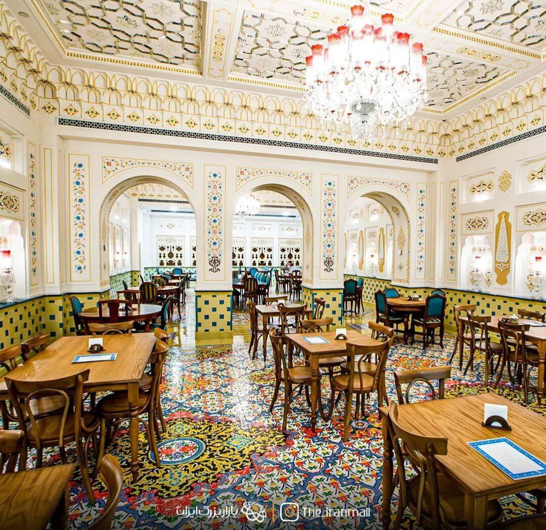 فضای داخلی شربتخانه ایران مال