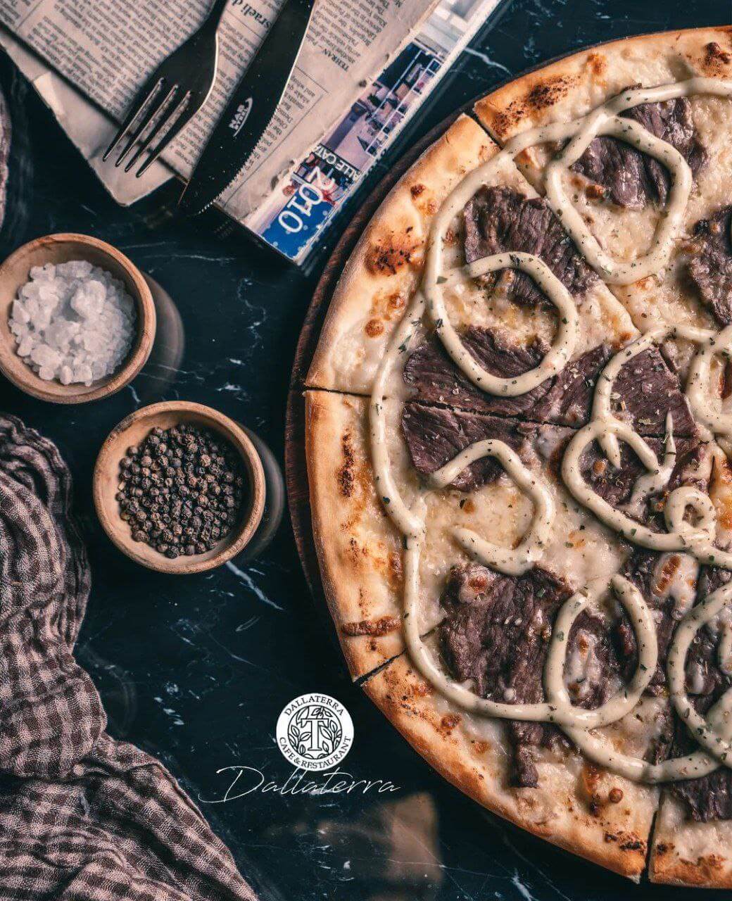 پیتزا سیر و استیک رستوران دالاترا