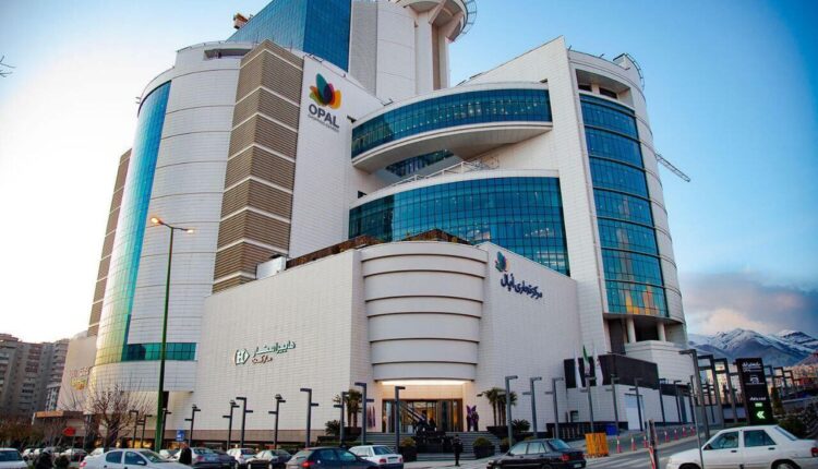 گردش در کافه رستوران های اپال با بلد