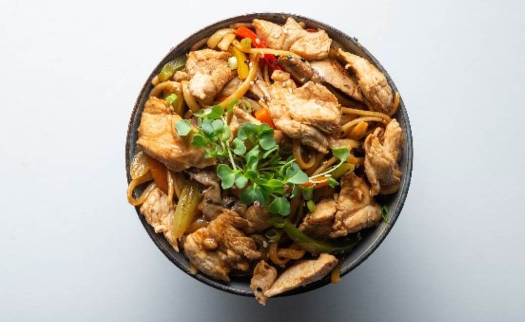 منوی متوع غذاهای ژاپنی در مرکز خرید پالادیوم زعفرانیه