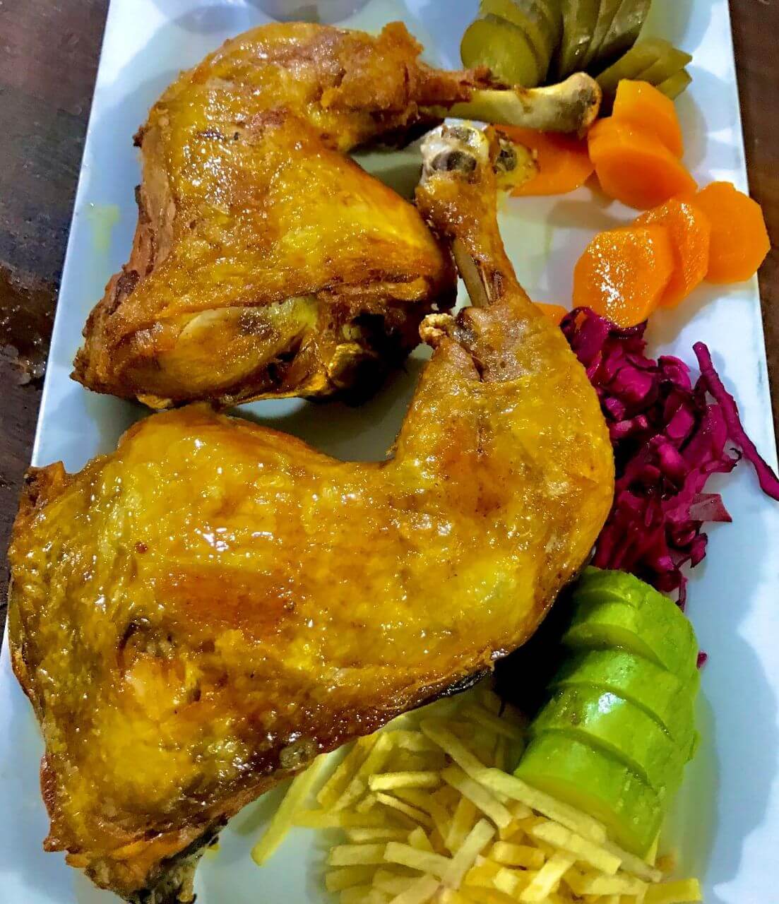 خوراک مرغ کترینگ طهران در صادقیه