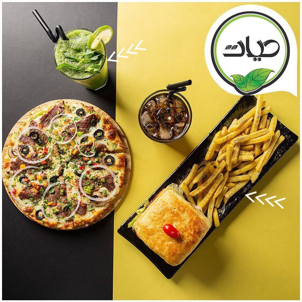 منوی متنوع فست‌فود در رستوران لایف ستارخان