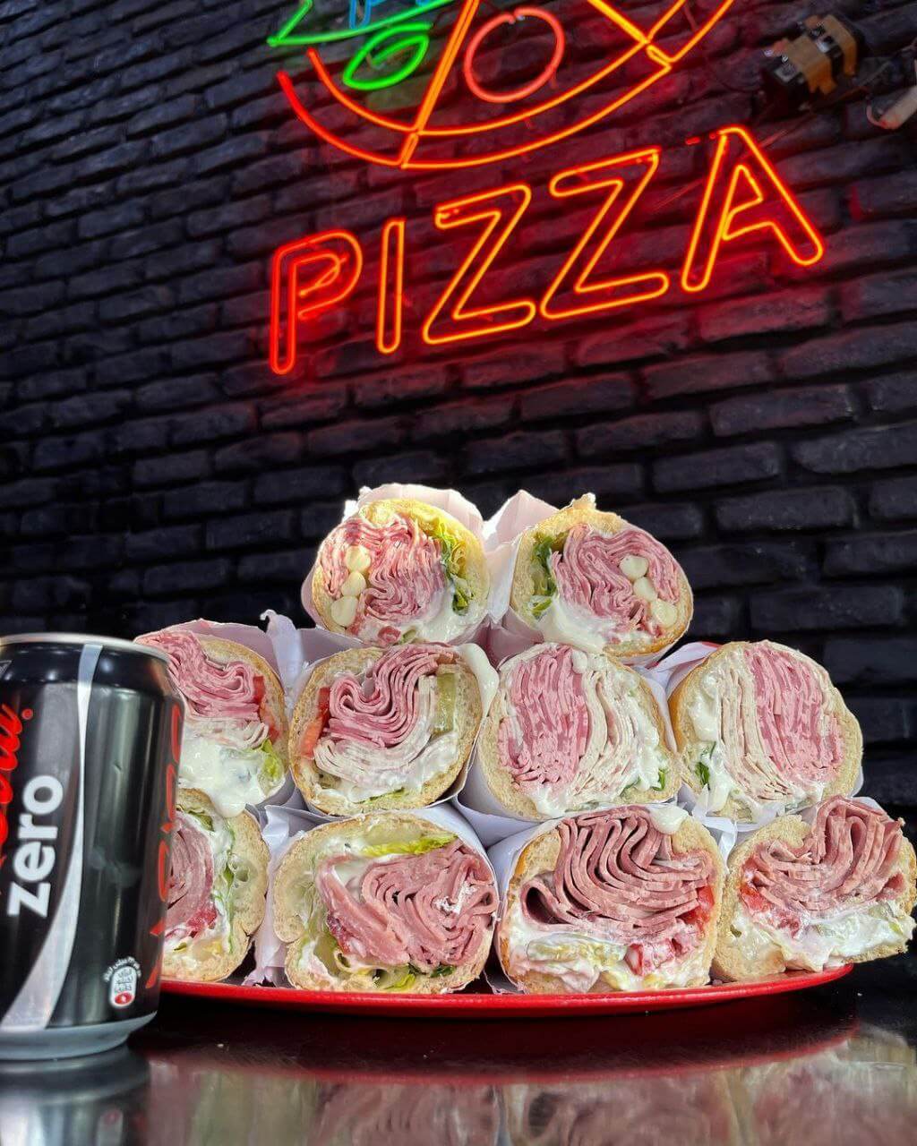 ژامبون سرد کیلویی در فست‌فود پاندا ستارخان