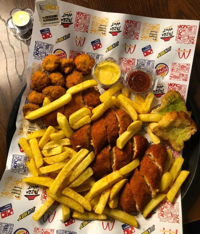 کوردن بلو فست‌فود پوری در خیابان ستارخان