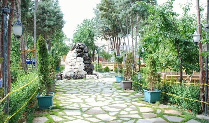 باغچه سنتی صحرا یک رستوران خوب سیمون بولیوار