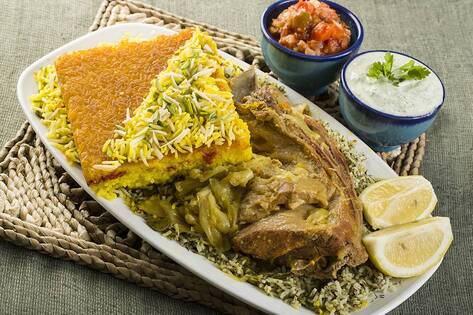 باقالی پلو با گردن در رستوران مسلم