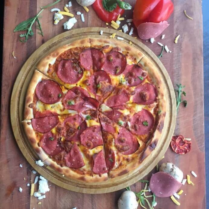 پیتزا پپرونی فست فود بلونیز ولنجک