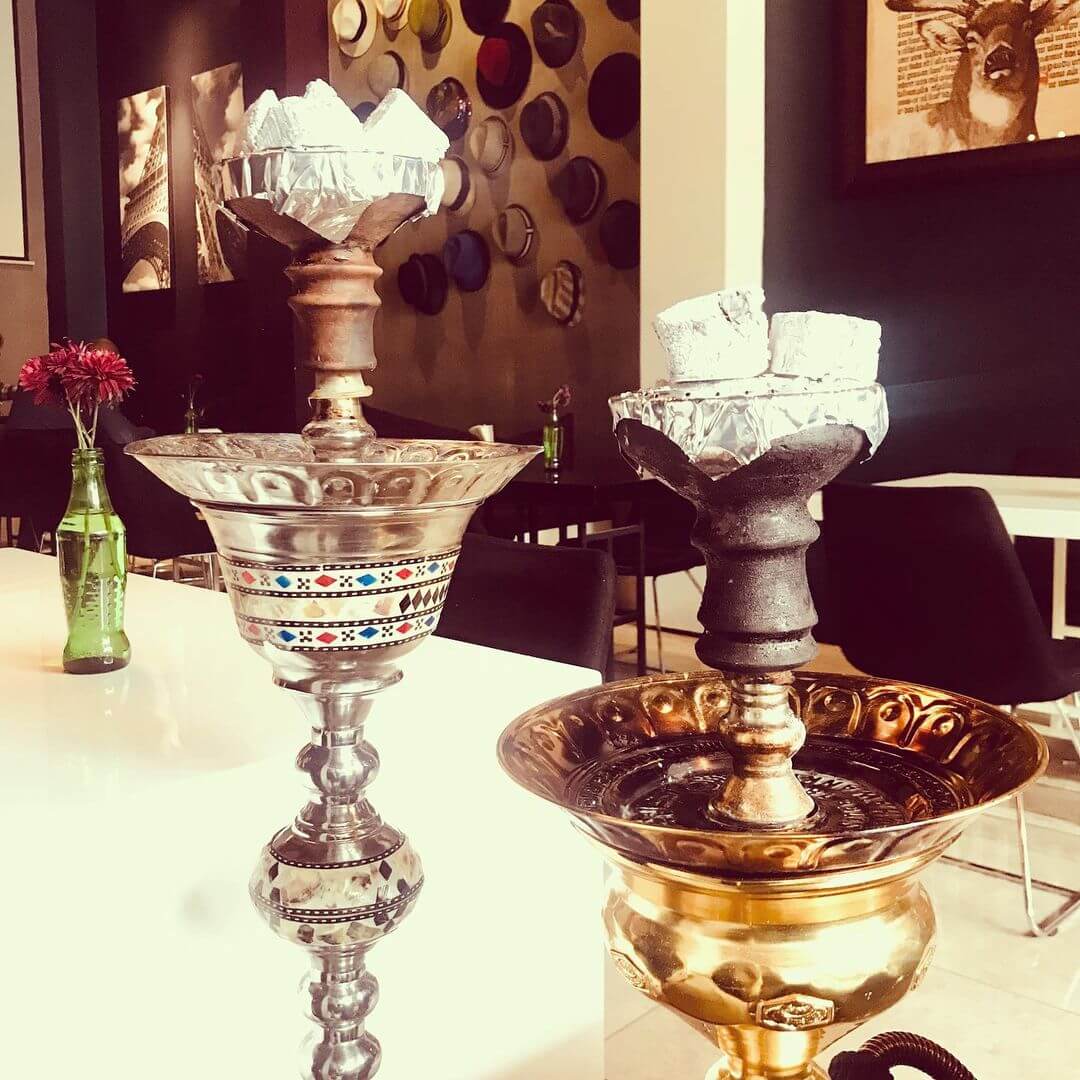 لتو، از کافه های تهران که قلیون دارند