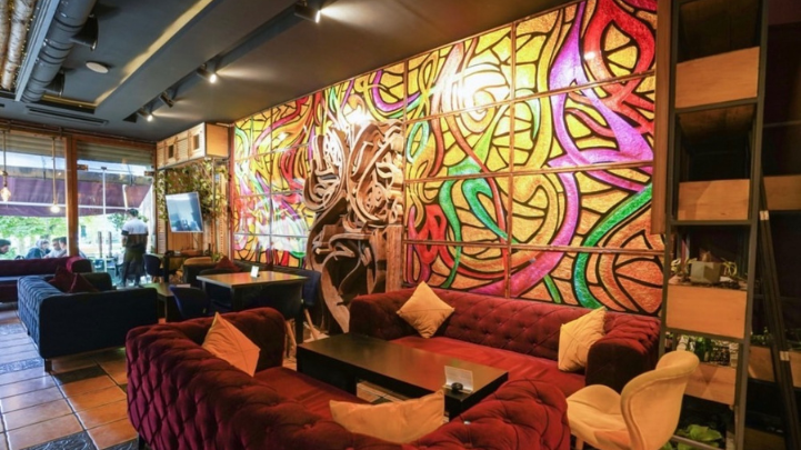 کافه آراکو گاردن یوسف اباد