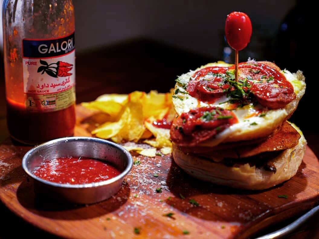 منوی فست فود کافه باریزان در شرق تهران