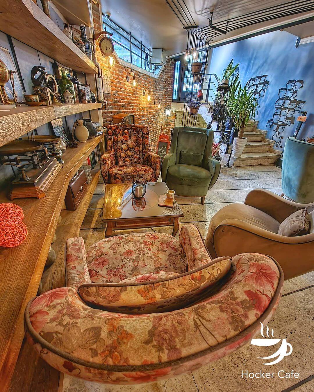 فضای داخلی کافه هوکر در شرق تهران