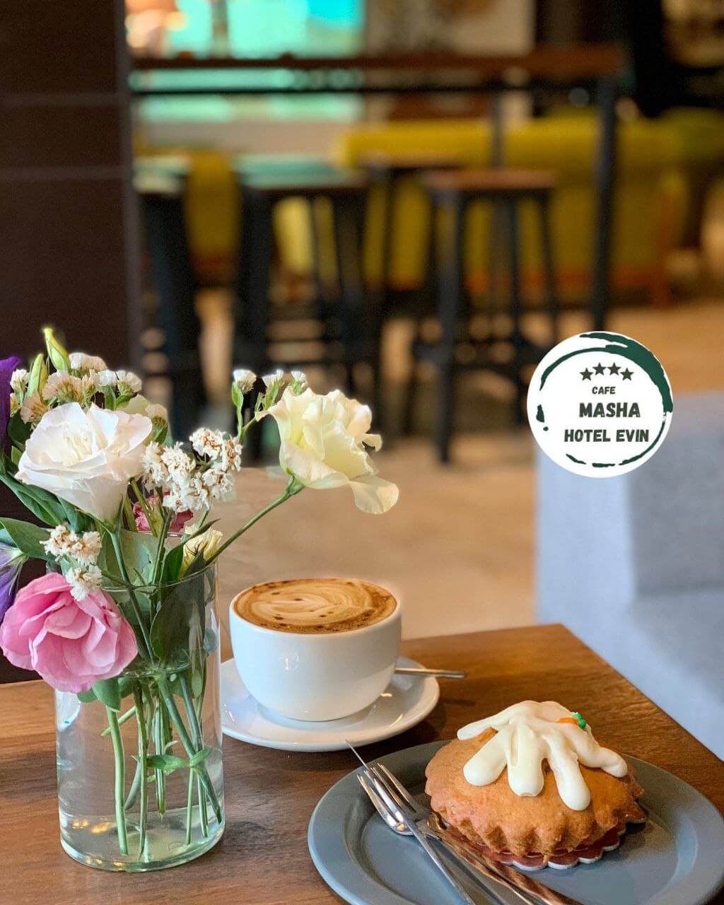 کافه شبانهروزی ماشا در تهران