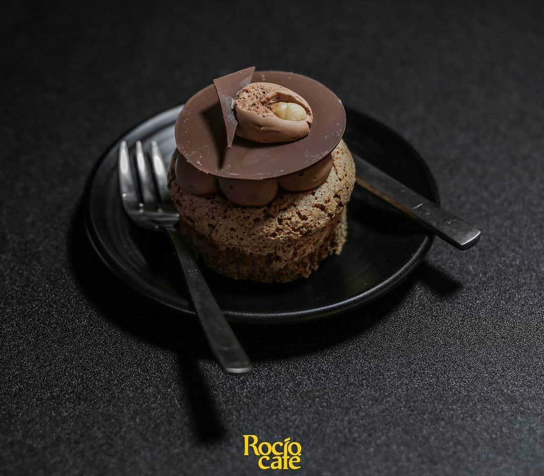 شیرینیهای خوشطعم کافه روسیو از کافه های شبانه روزی تهران